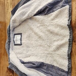 {Abercrombie & Fitch} Jacket with faux fur lining warm gray size medium